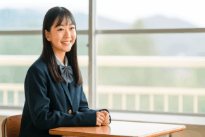 笑顔の女子学生